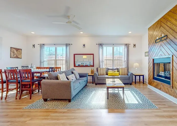 Gorgeous Family Plenty Of Space Family-friendly & Close To Everything *