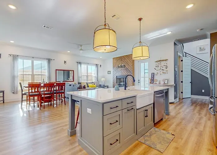 Gorgeous Family Plenty Of Space Family-friendly & Close To Everything Holiday home Pensacola